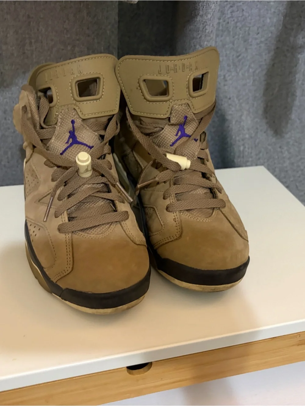Jordan tan suede